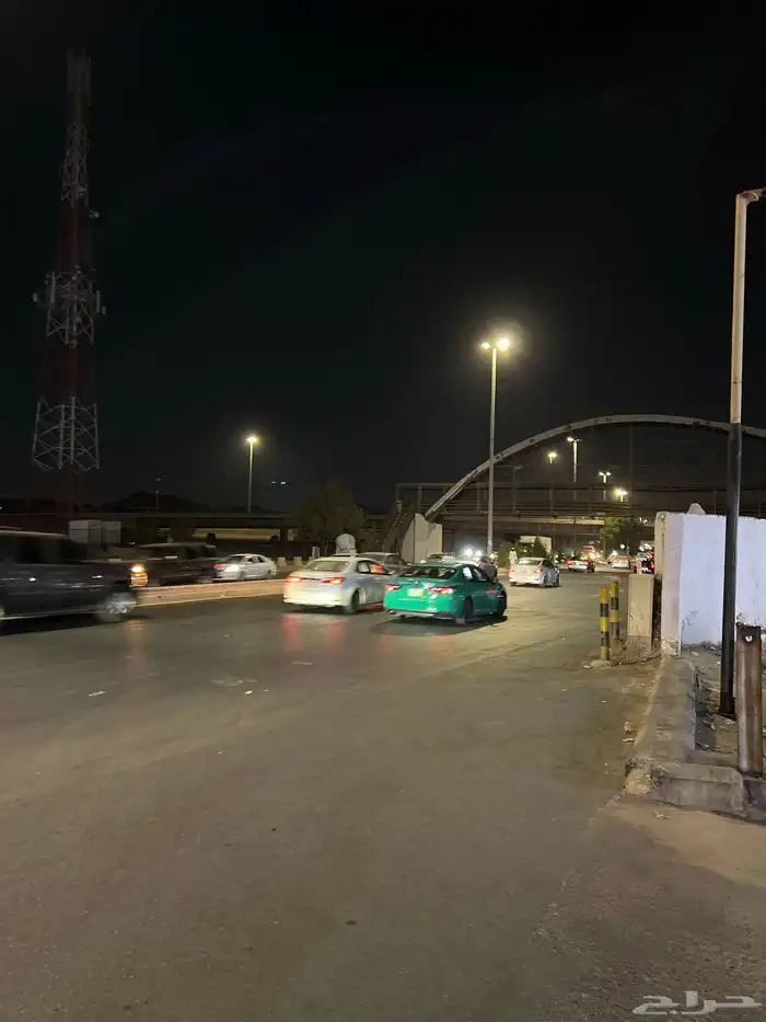 ماشي من جده الى جازان اليوم اللي بيوي برساله او اغراض يرسل 0