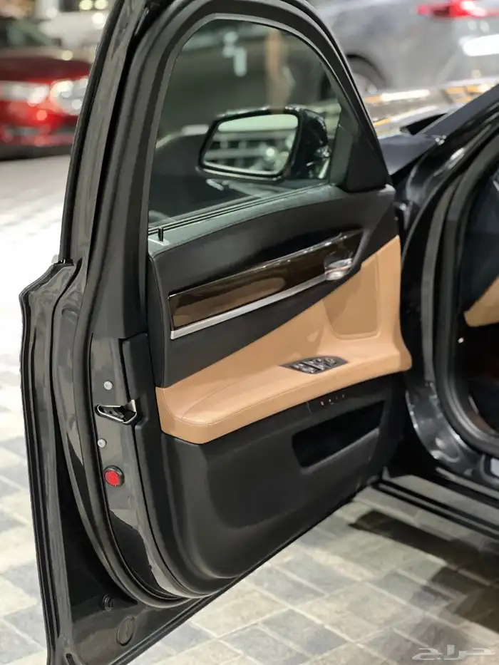 للبيع BMW 730i 2012 مخزن نظيف 20