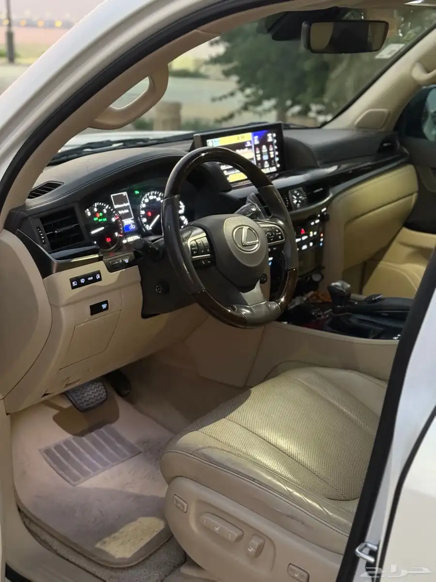 جيب لكزس LX.570 2016سعودي قمه بنضافهDD 24