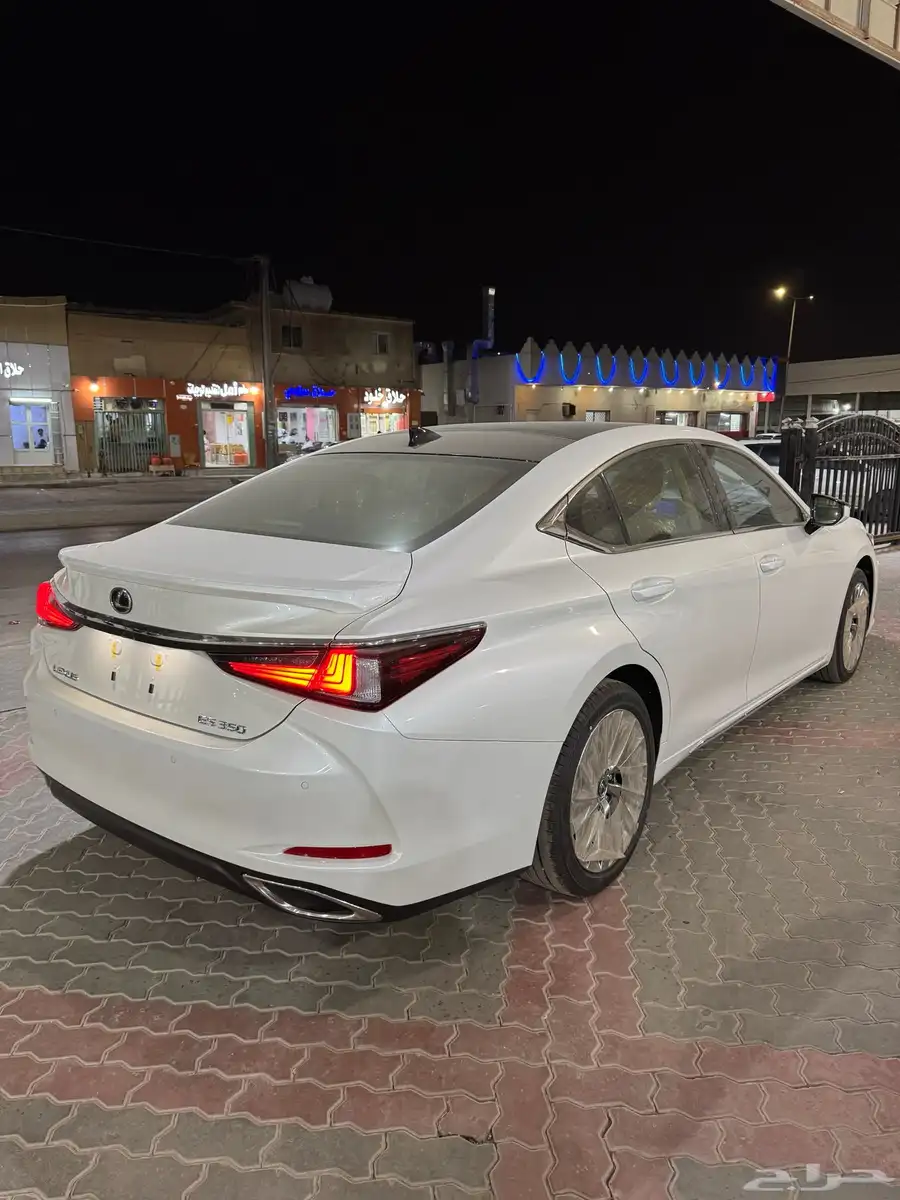 لكزس ES350 فئة DD بنزين 2025 2