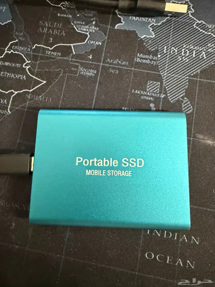 1هارد ديسك SSD و3فلاش ميموري 1