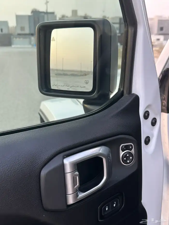 جيب رانجلر صحارى 17