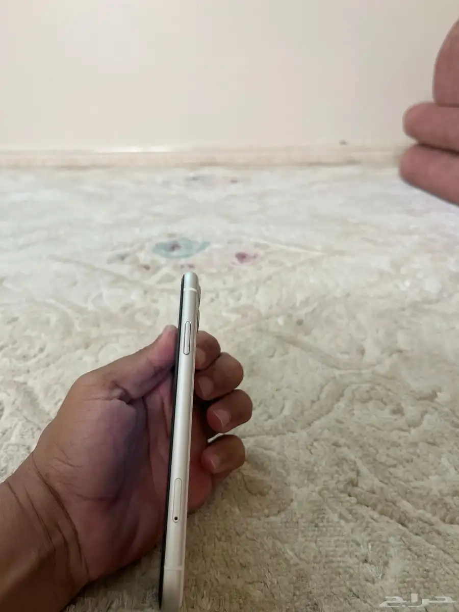 أيفون 11 بلمعة الجديد 4