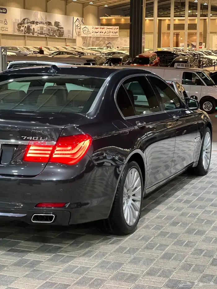 للبيع BMW 730i 2012 مخزن نظيف 8