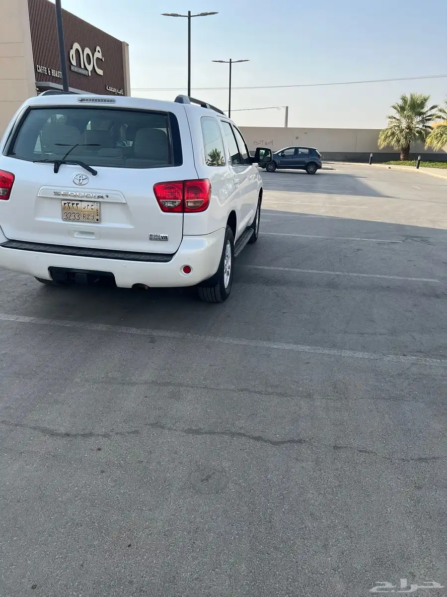 تايوتا سيكويا نص فل دبل 3