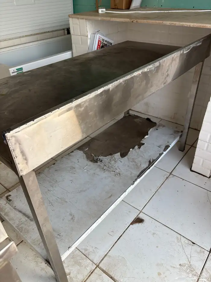 محل للتقبيل - اغراض محل للبيع 5