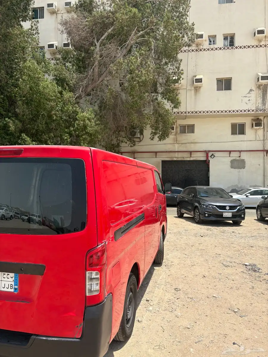 باص نيسان اورفان ديزل للايجار الشهري 2016 2