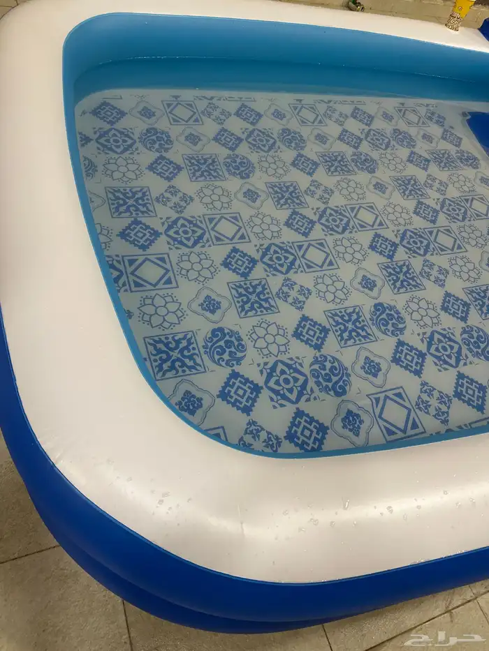 مسبح يكفي 7 اشخاص كبير جدا السعر 450 استخدام نظيف 1