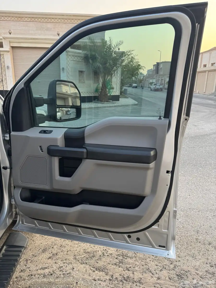 للبيع فورد f-350 5