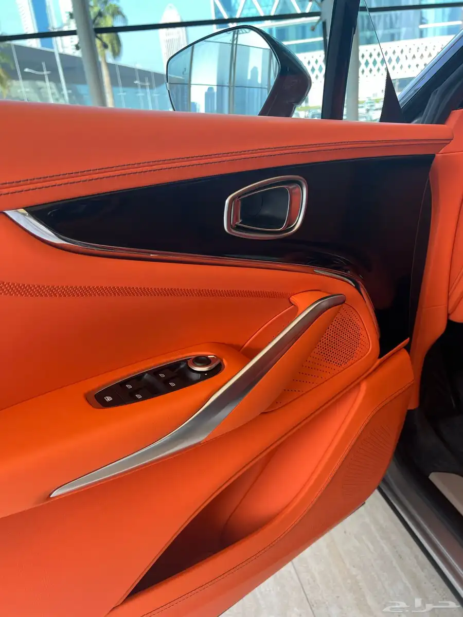 Aston Martin DBX 707 2025 11