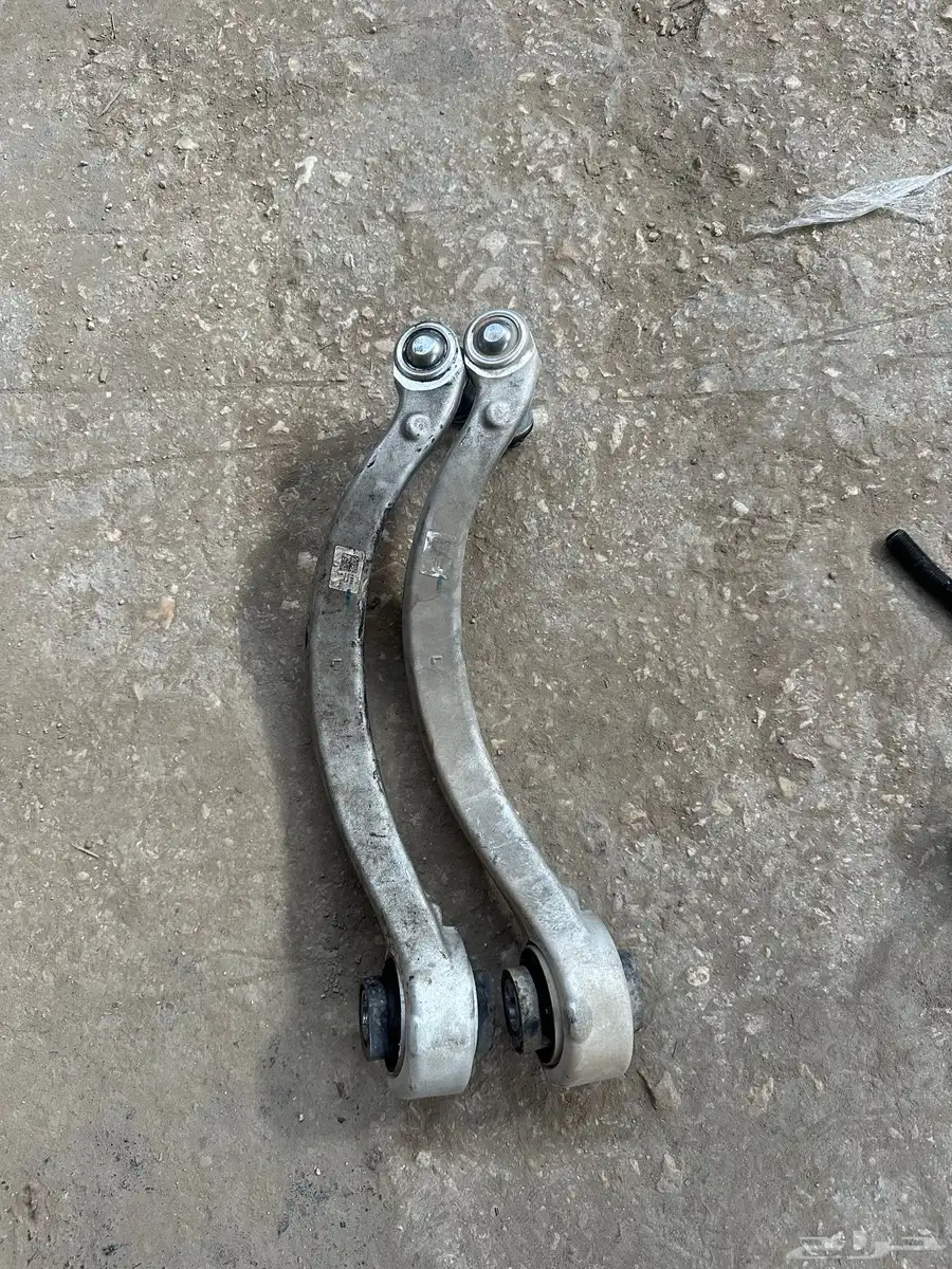 قطع غيار جينيسيس gv80 gv70 g80 37