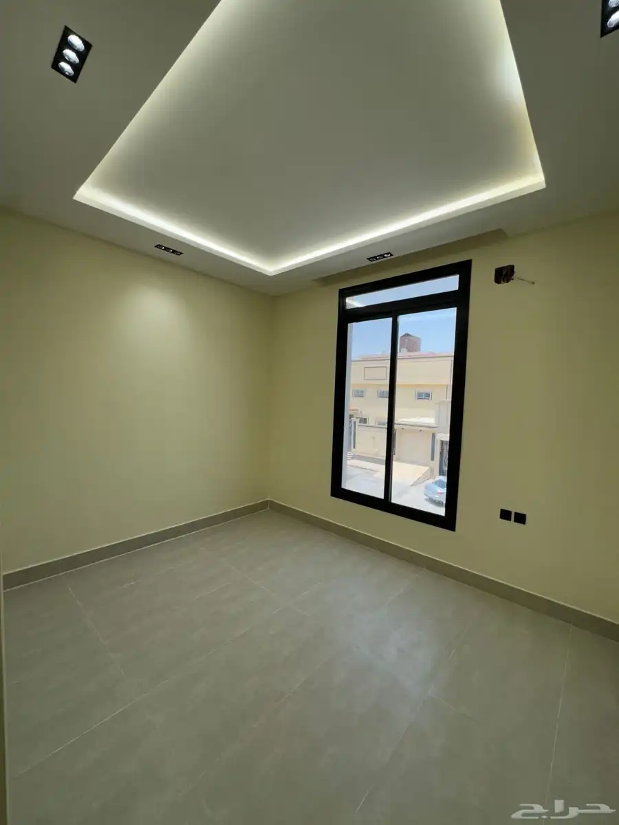 فيلا فاخرة للبيع حي القدس 360م   دورين   3.8م 6