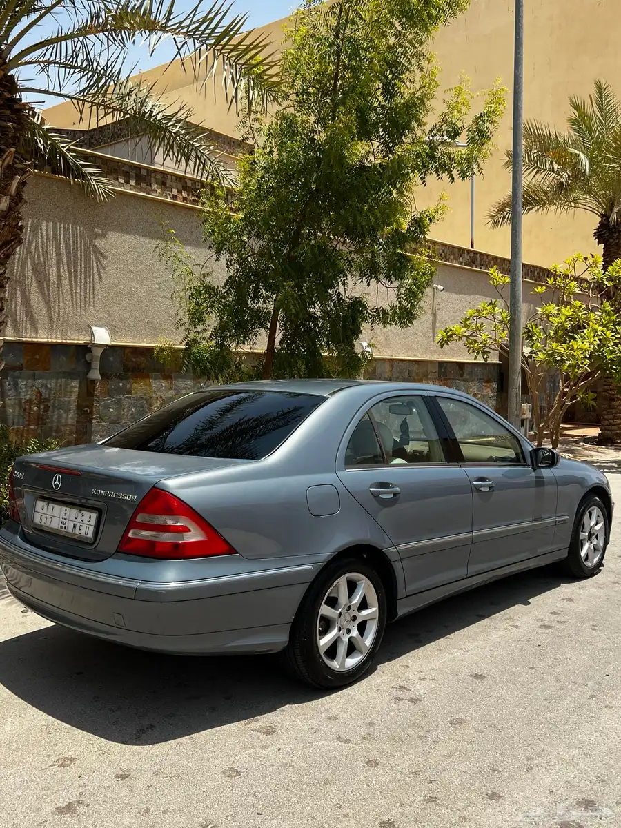 مرسيديس C200 6