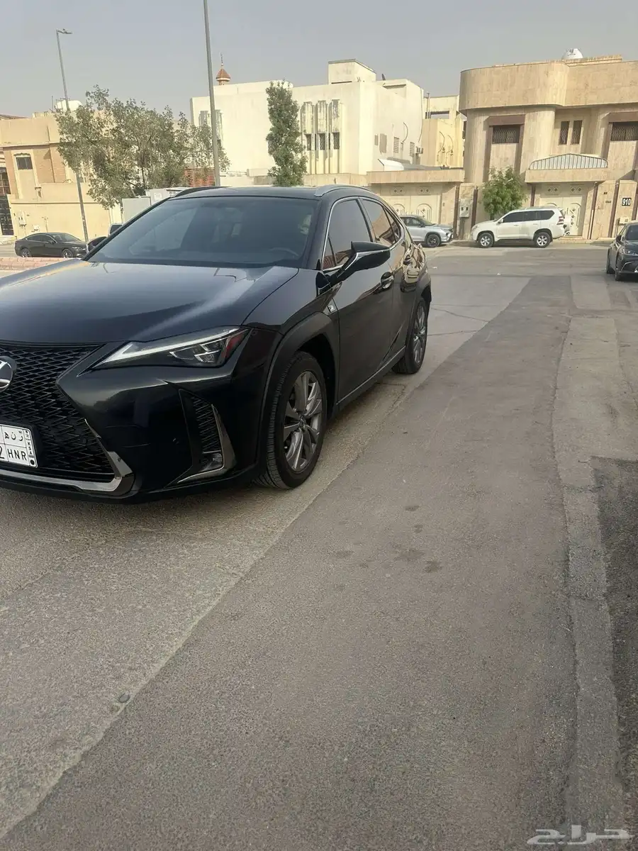 لكزس2019 UX200 فل كامل 0