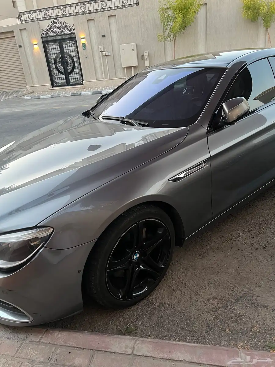 بي ام دبليو الفئة السادسه 640i 2016 index