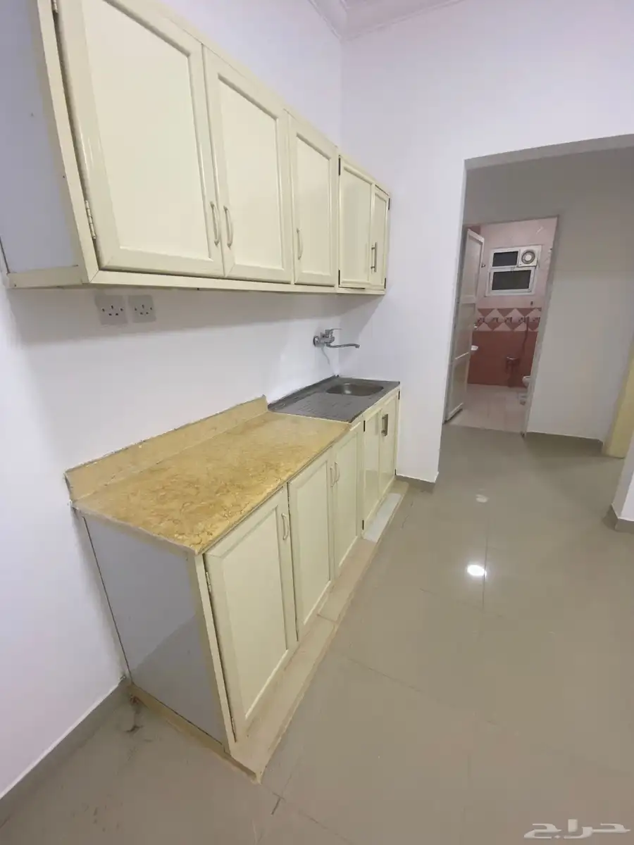 شقه للإيجار في حطين 2