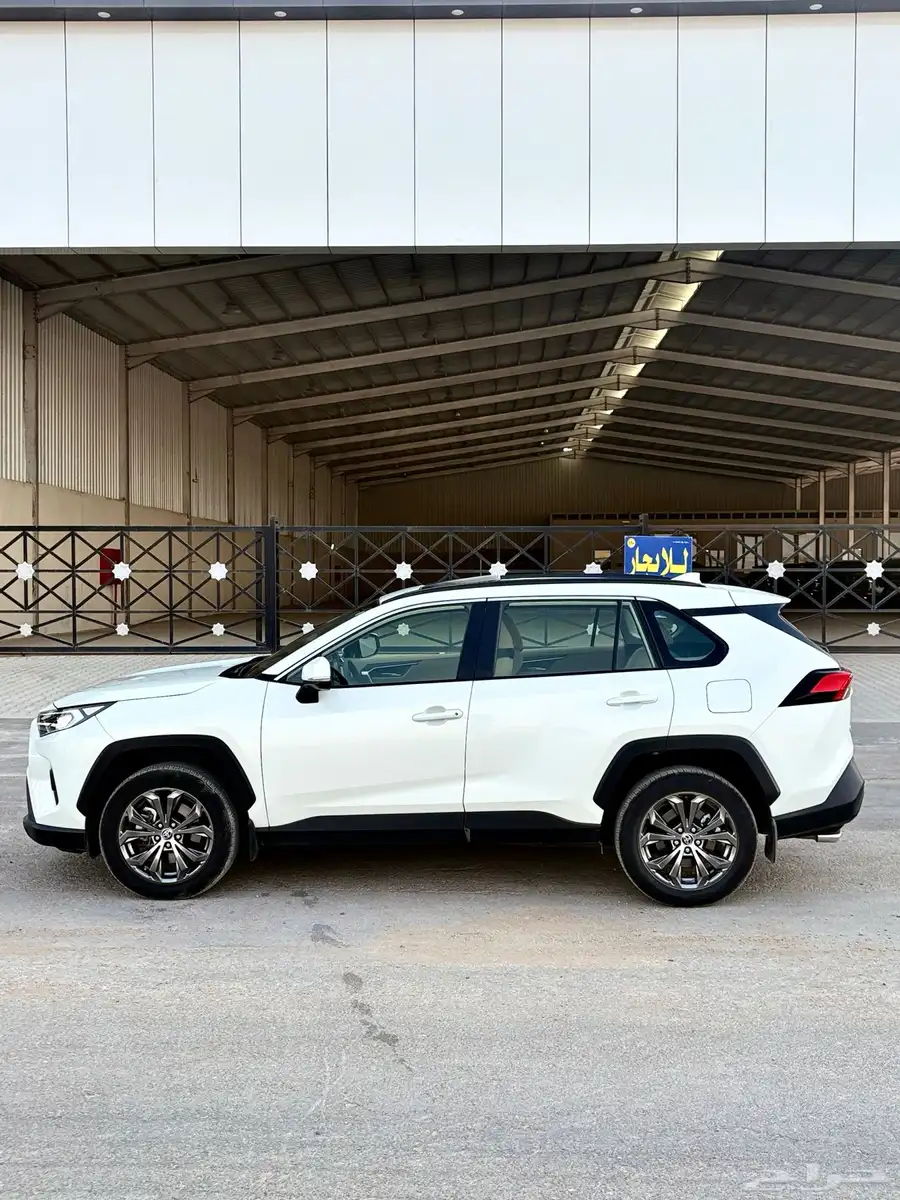تايوتا راف فور 2022 XLE 4WD 2
