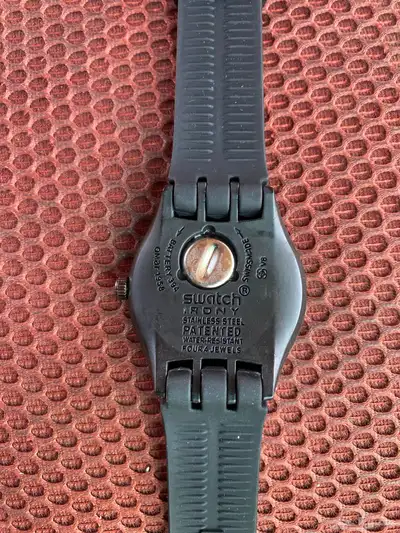 ساعه swatch الاصليه 1