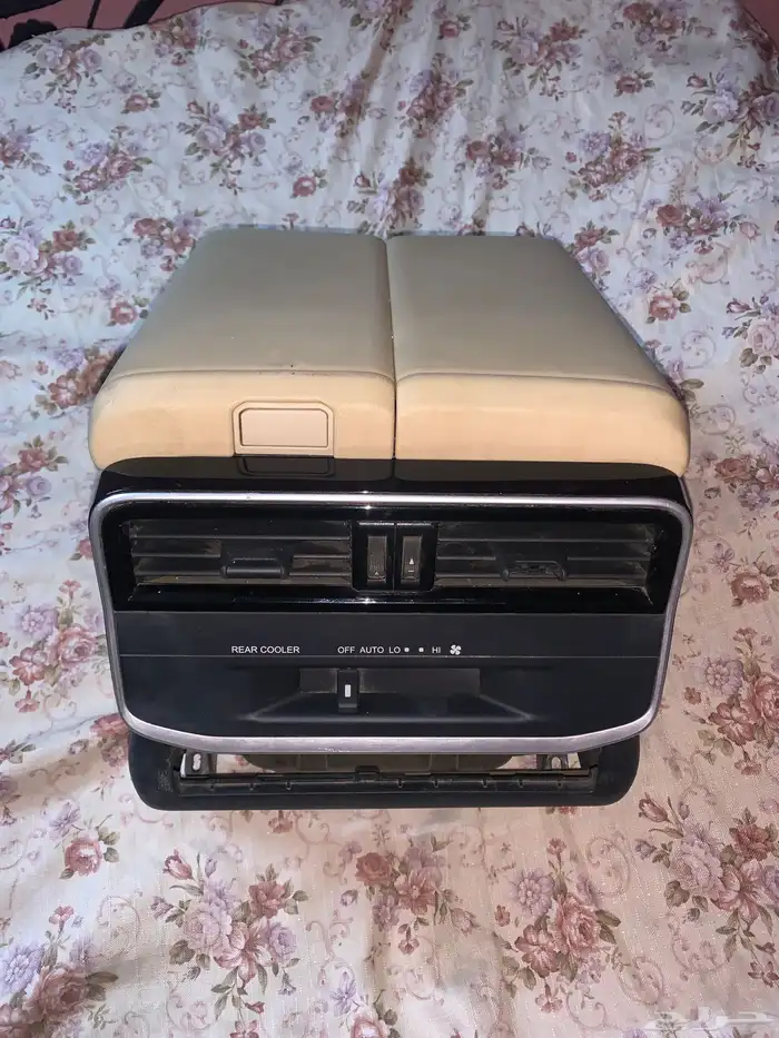 ثلجه ودكايه صالون لاندكروزر 2024 0