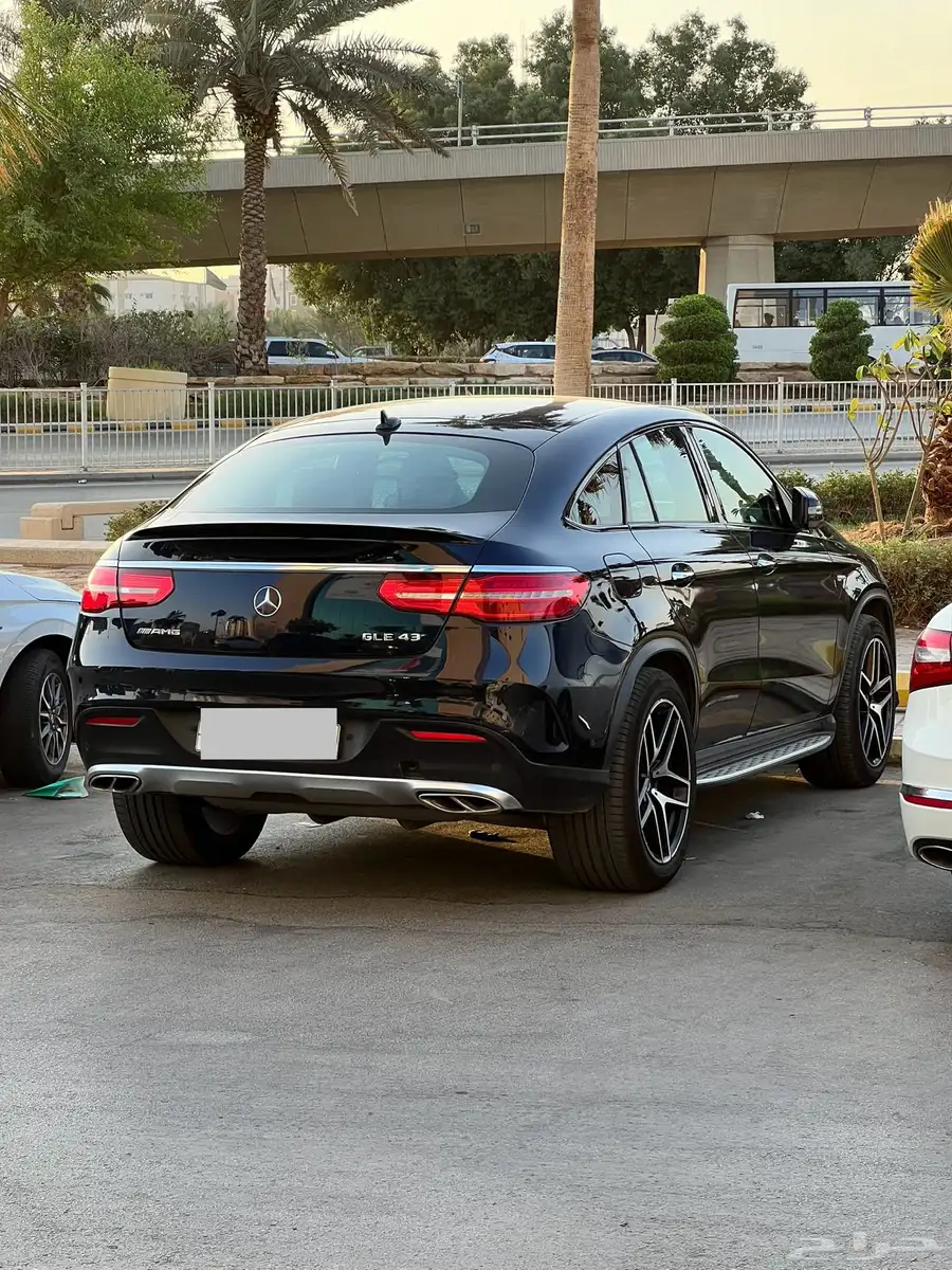 GLE43 AMG 2017 مرسيدس كوبيه - جفالي فل اوبشن نظيف جدا 0