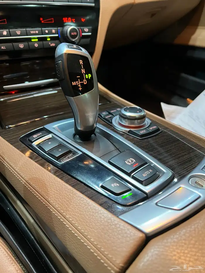 للبيع BMW 730i 2012 مخزن نظيف 32