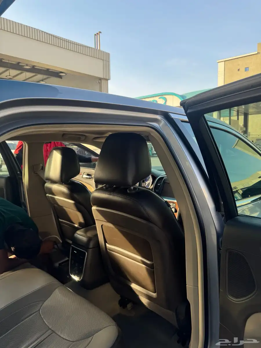 كرايسلر c300 v8 12