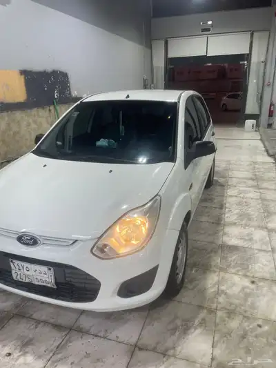 فورد فيجو 2015 جير عادى ممشى 193 ألف حاله ممتازة 0