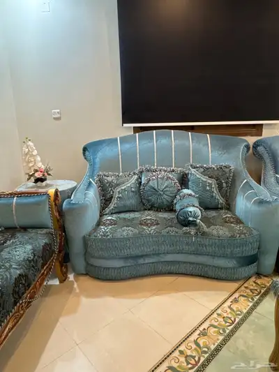 كنب تركي ينفع للحريم نظيف جدا له سنه استخدام قليل جدا للبيع 4