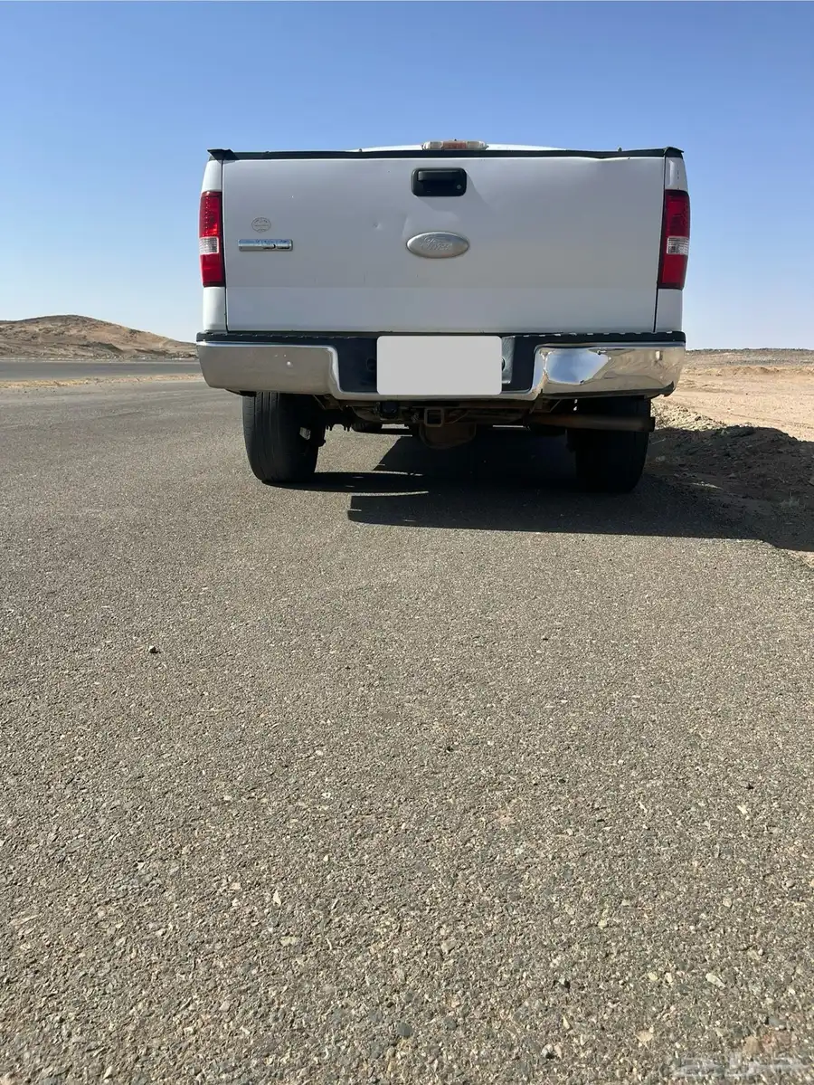 فورد F-150 أبيض نظيف 2