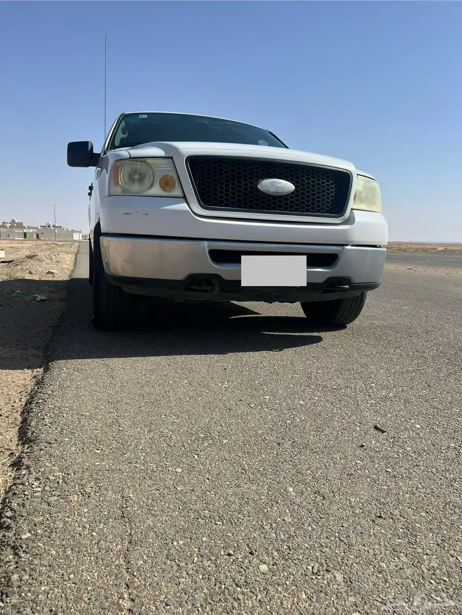 فورد F-150 أبيض نظيف 4