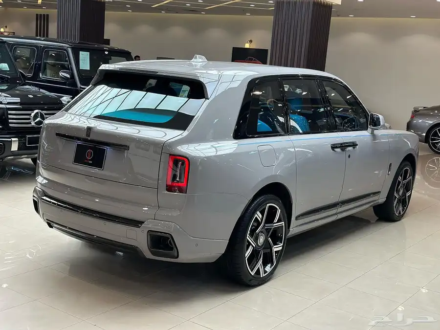 Rolls-Royce Cullinan black badge 2025 index