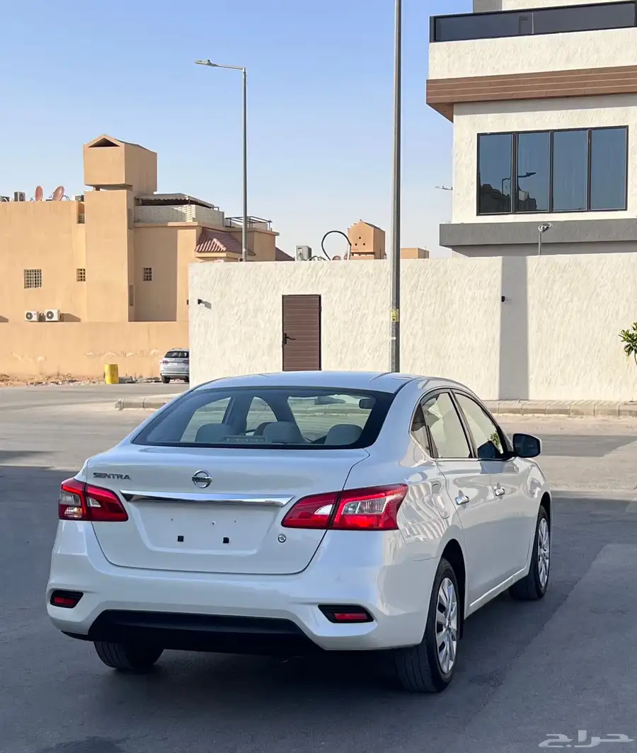 نيسان سنترا 2021 نظيفة 4
