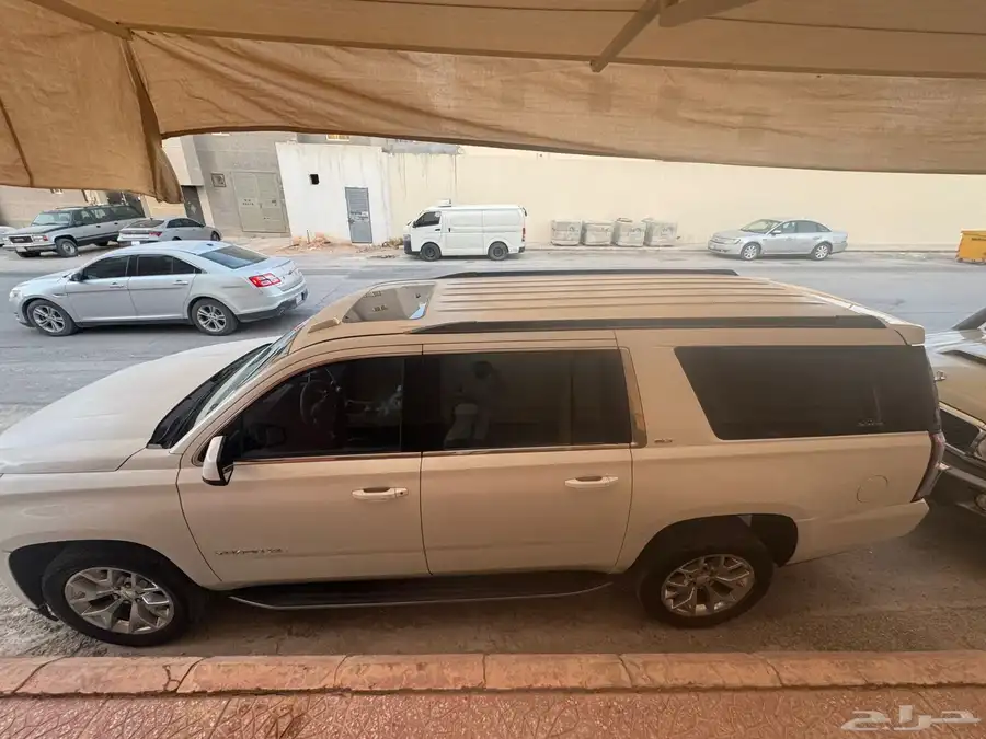 جمس يوكن فل كامل للبيع XL SLT طويل موديل 2017 GMC 5