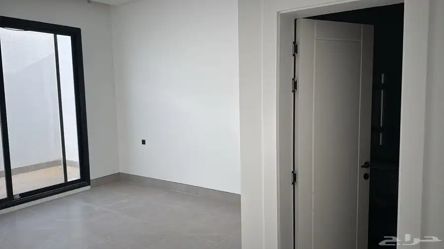 دور أرضي للبيع بحي النرجس 4