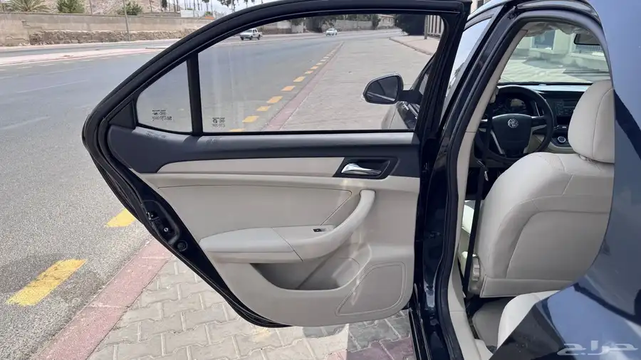 ام جي 360 10