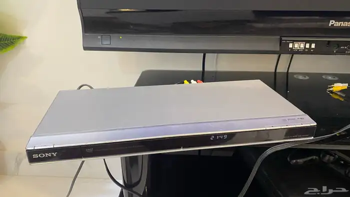 جهاز فديو وجهاز DVD 1