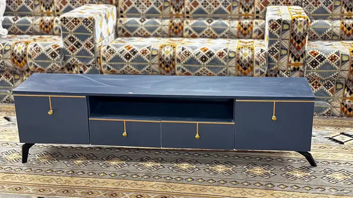 طاولات بلازما على السوم ابها حي  الموضفين 12