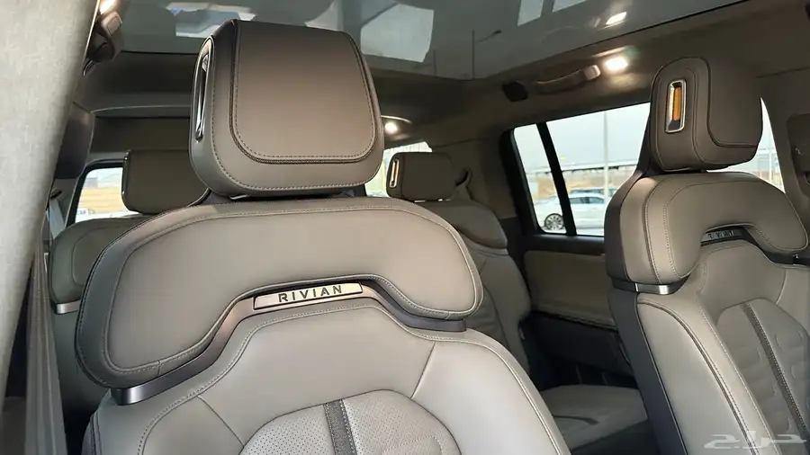 RIVIAN R1 S 2024 17