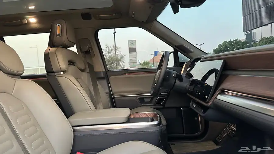 RIVIAN R1 S 2024 16