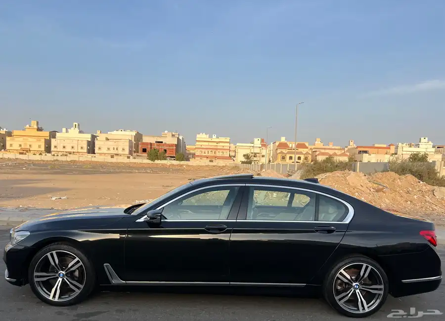 بي ام دبليو 730Li 2019 فل كامل للبيع 9