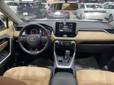 تيوتا راف فور استاندار دبل موديل 2023 9
