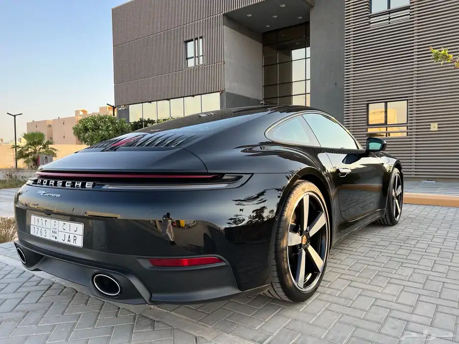 بورش كاريرا 2025 5