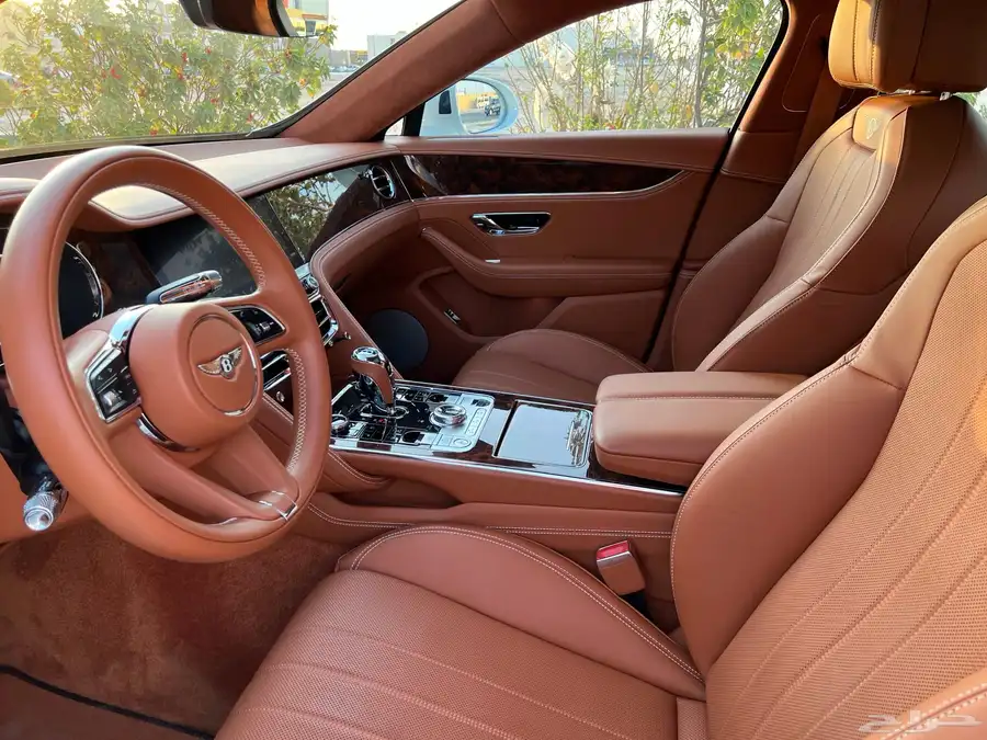 BENTLEY CONTINENTAL FLYING SPUR 2022 13