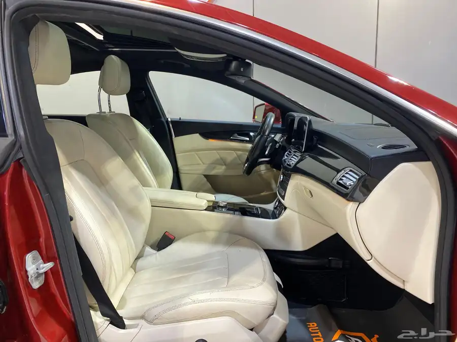 مرسيدس CLS400 2015 بحالة نظيفة 17