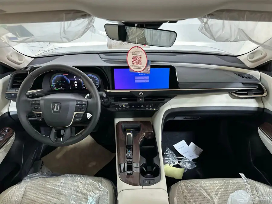 تويوتا كراون بريميوم هايبرد 2025 12