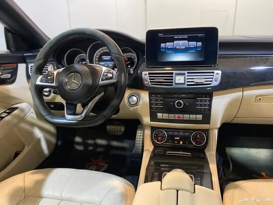 مرسيدس CLS400 2015 بحالة نظيفة 9