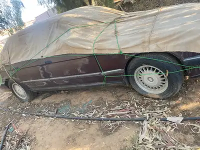 سياره من نوع BMW 1