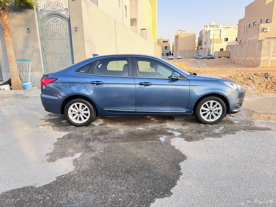 فورد اسكورت للبيع تشليح او أستخدام بودي وكاله 2020 0