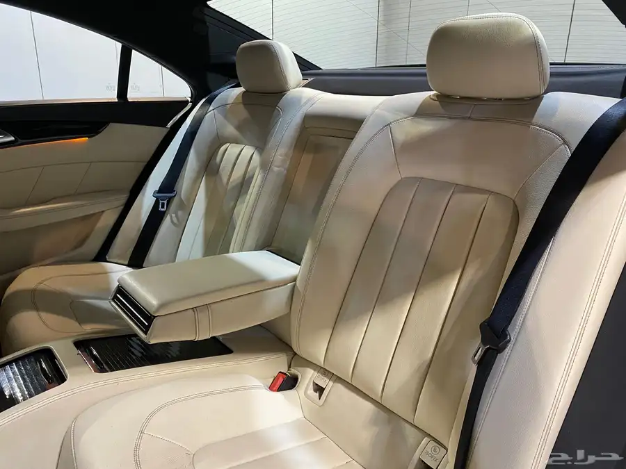 مرسيدس CLS400 2015 بحالة نظيفة 14