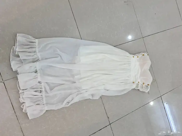 الفساتين مقاسm Lنظيفه الاستعمال مره واحده30 الاثاث جديد2000 2